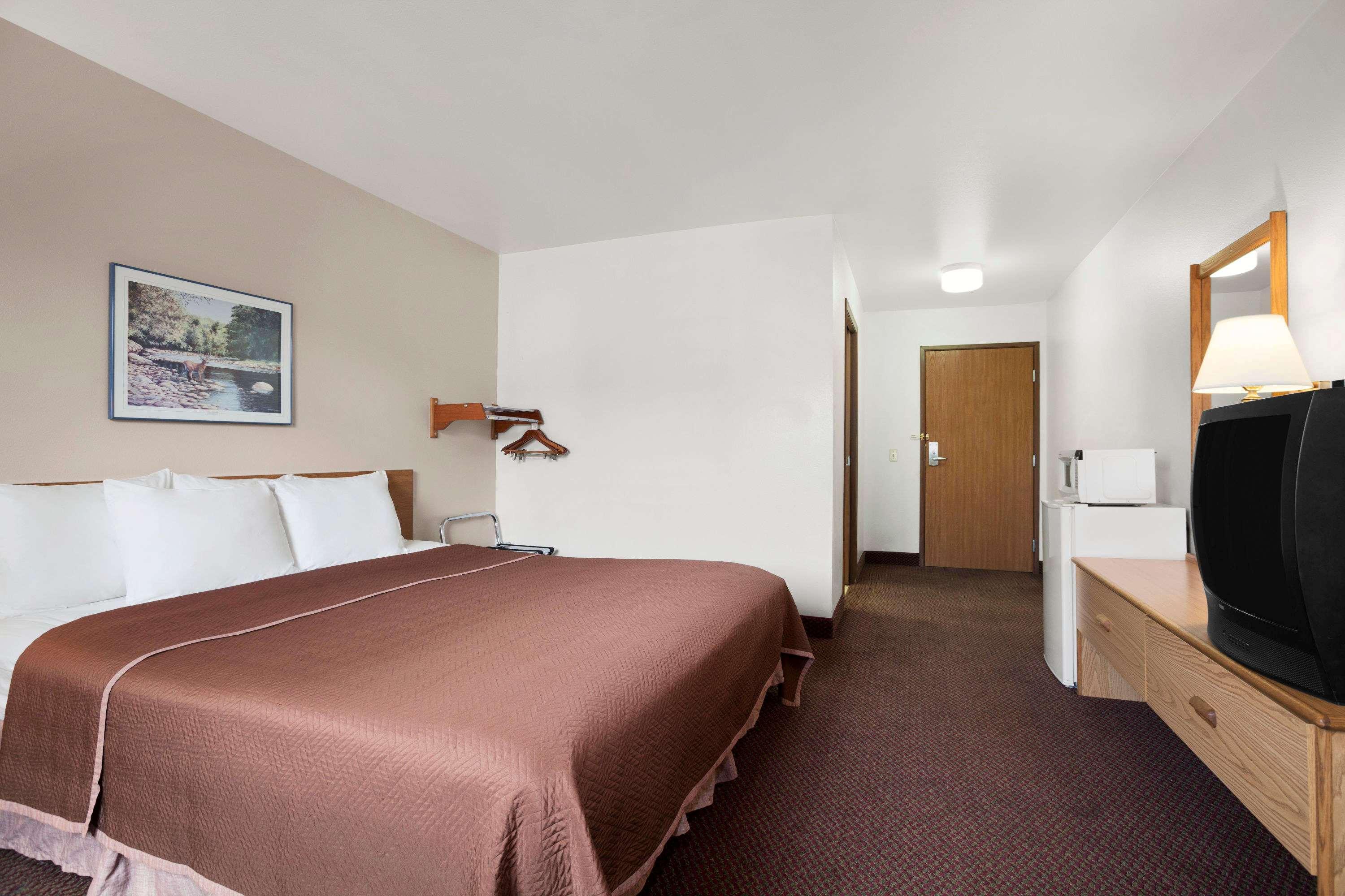 Travelodge By Wyndham Elko Nv Bagian luar foto