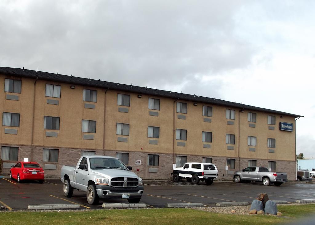 Travelodge By Wyndham Elko Nv Bagian luar foto