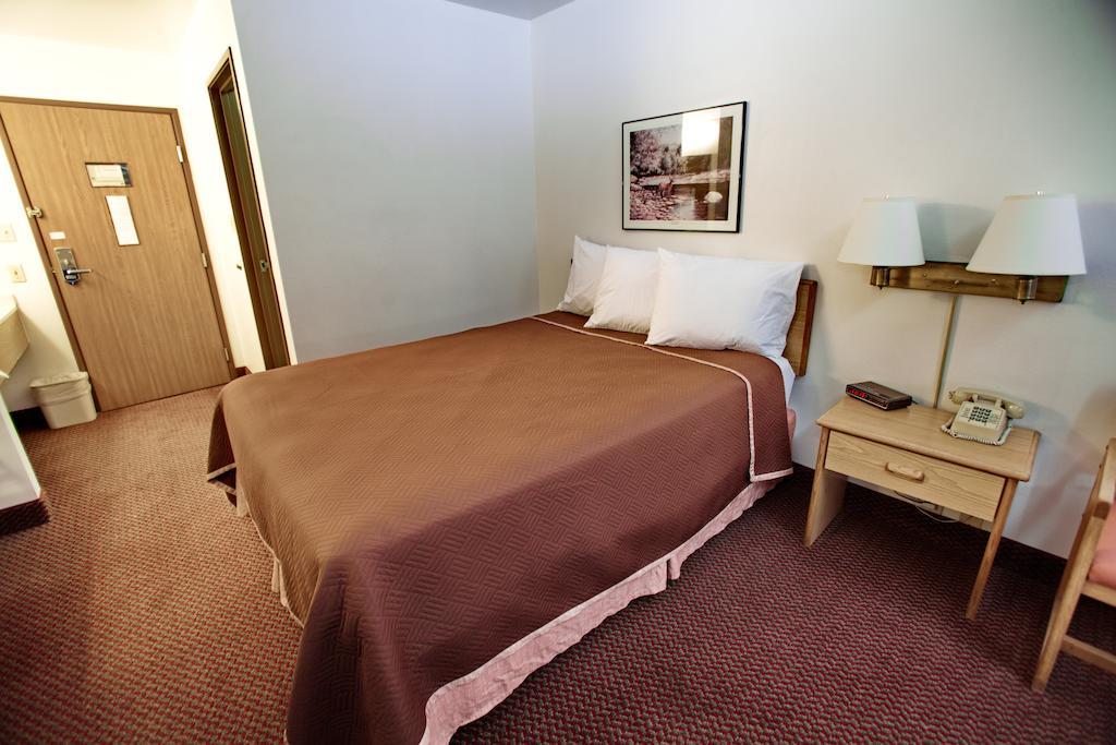 Travelodge By Wyndham Elko Nv Bagian luar foto