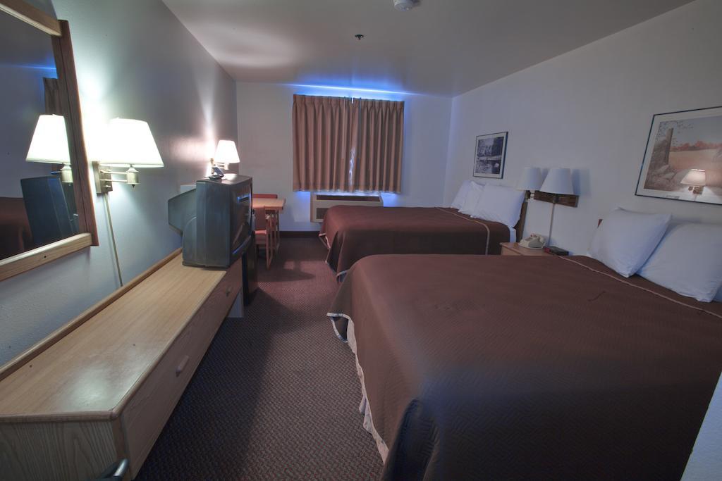 Travelodge By Wyndham Elko Nv Bagian luar foto