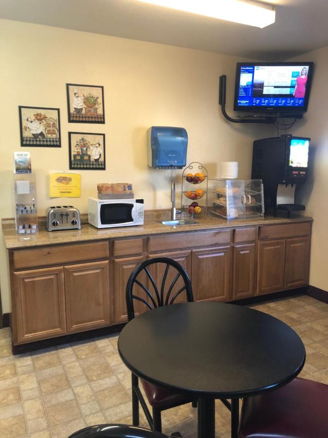 Travelodge By Wyndham Elko Nv Bagian luar foto